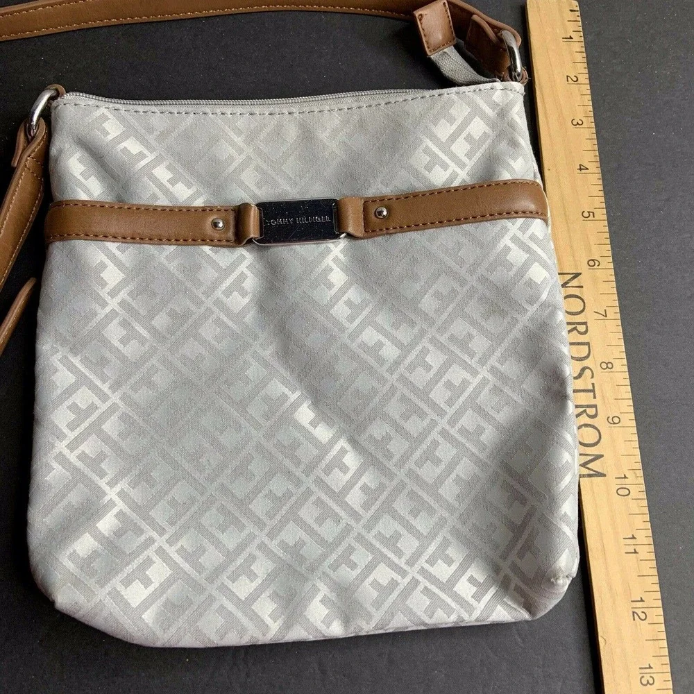 TOMMY‎ HILFIGER Gray Handbag Crossbody Purse